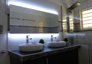 Savon, papier toilette