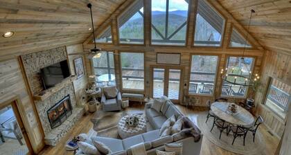 Majestic Mountain Retreat Hot Tub Pool Table
