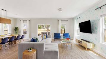 Hús (5 Bedrooms) | Að innan