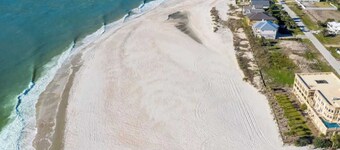 Sleeps 18! Pool, Hottub, Game Room, Blocks to Beach Vilano Villa by Avantstay