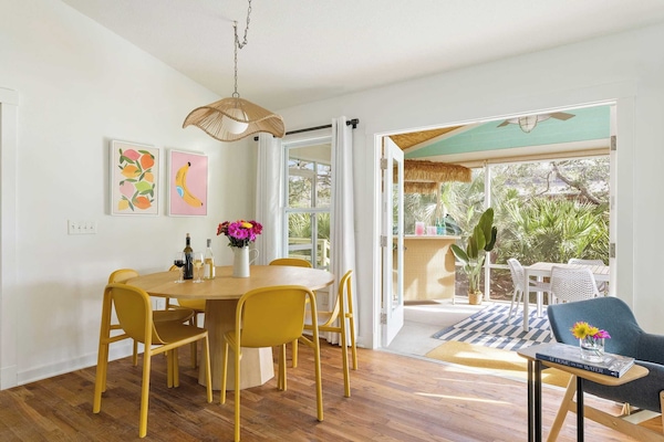 House (4 Bedrooms) | Front of property