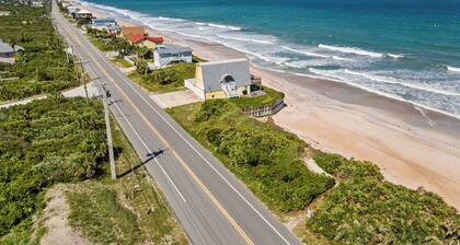 Beach Retreat w/ Putting Green, Hot Tub, 2 Free Bikes Golden Hour by Avantstay