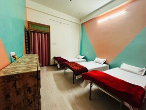 3 slaapkamers, een strijkplank/strijkijzer, wifi