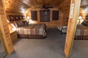 4 室のベッドルーム、WiFi (無料)