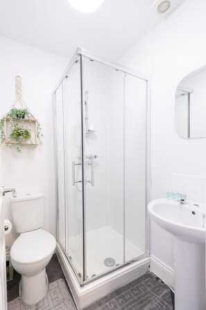 Hair dryer - Open Mind Property - Ensuite Studio & FREE Parking (Portsmouth)