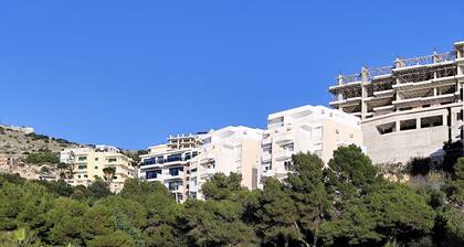 Golden Seaview Apartment