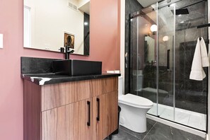 Bathroom - Stunning 3Bedroom in Montreal (Montréal)