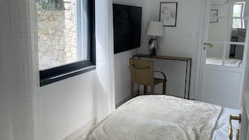 2 Schlafzimmer, Schreibtisch, BĂŒgeleisen/BĂŒgelbrett, WLAN