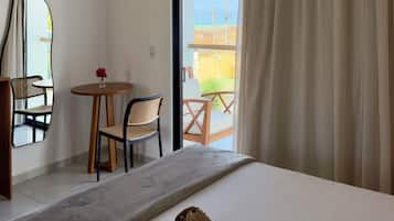 Deluxe Room | Individually decorated, individually furnished, soundproofing, free WiFi