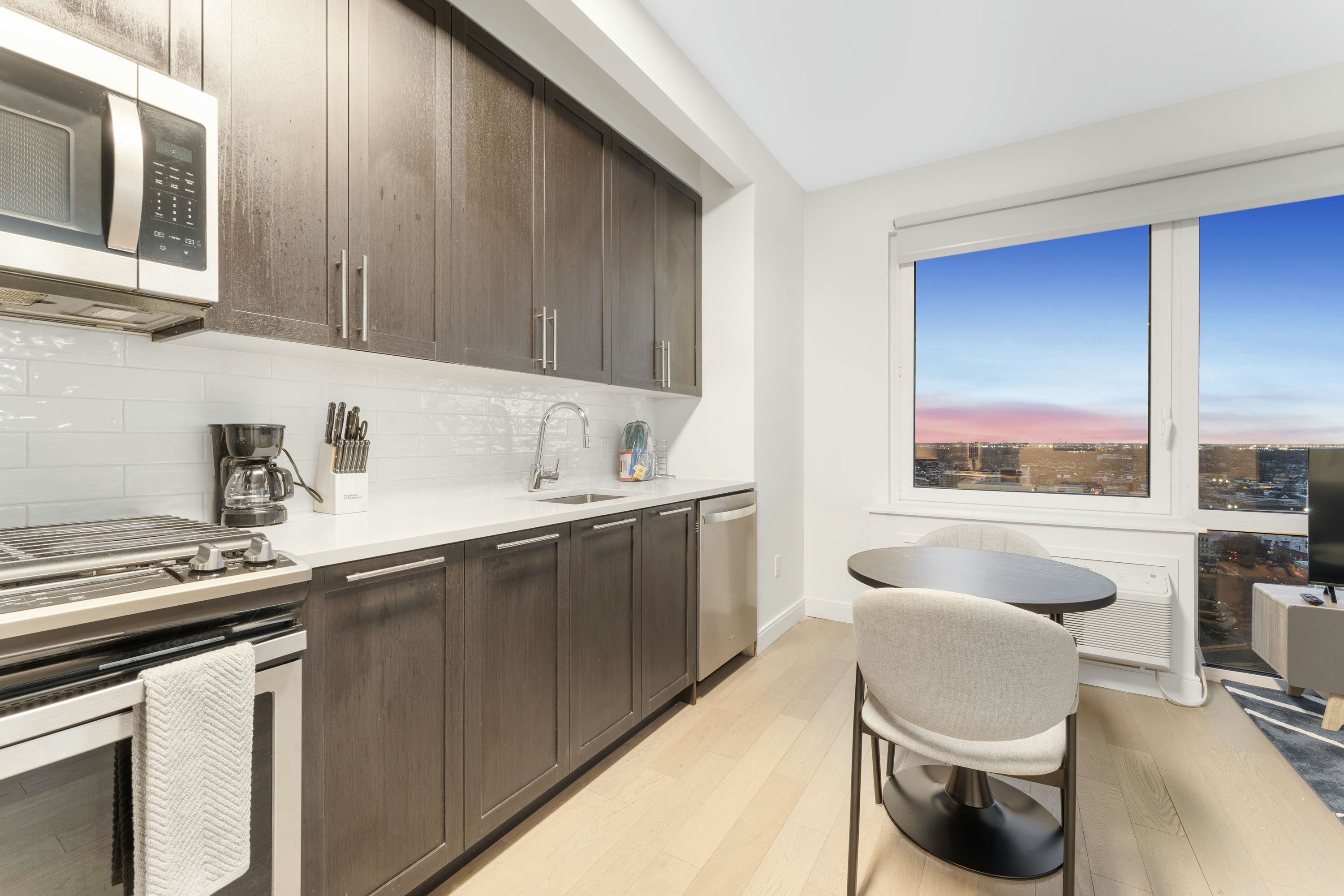 Microwave, oven, stovetop, dishwasher