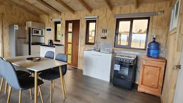 Kühlschrank, Mikrowelle, Ofen, Wasserkocher