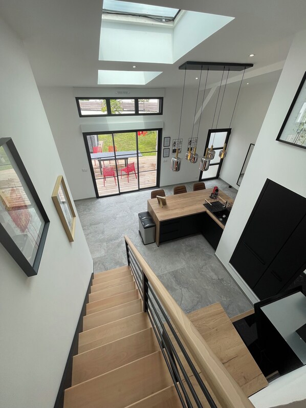 Interior - Loft house + SPA 5 minutes from Rennes. Ideal for professionals and families. (La Mézière)