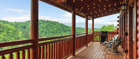 House (6 Bedrooms) | Front of property