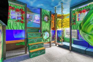 Interior - Sleeps 16! 8bdr Kid Haven w/ Pool & Arcade Orlando Resort Retreat by Avantstay (Davenport)