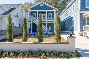 Exterior - Serenity in Blue-Fire Pit + King Bed + Coffee Bar (Wilmington)