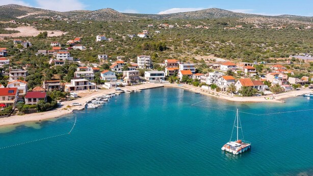 Beach - Beachfront Villa Seabird with Pool (Rogoznica)