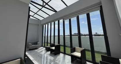 2-Floor, 2 Bd Penthouse w/ Panoramic View of Osu