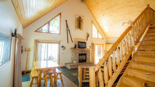 Bemidji Lakefront Getaway - Private Beach & Resort Amenities