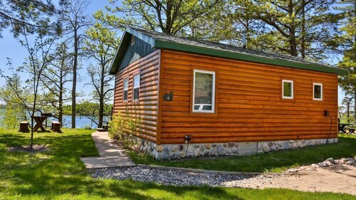 Bemidji Lakefront Retreat - Sunset Views & Prime Fishing Location