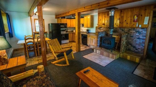 Cozy Minnesota Cabin - Steps to Resort Amenities