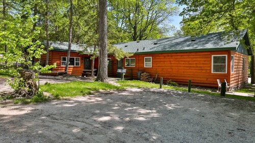 Cozy Minnesota Cabin - Steps to Resort Amenities