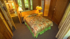 3 bedrooms, WiFi, bed sheets, wheelchair access