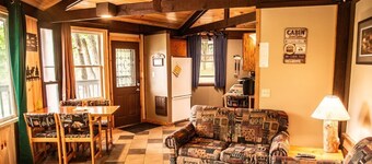 Octagon Cabin Getaway - Outdoor Lounge & Cozy Firepit