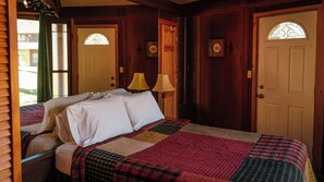 2 bedrooms, WiFi, bed sheets, wheelchair access