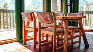 Dining - Stunning Octagon Cabin Getaway (Bemidji)