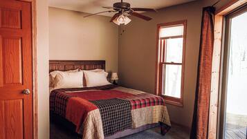 3 bedrooms, WiFi, bed sheets, wheelchair access