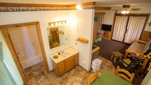 2 bedrooms, WiFi, bed sheets, wheelchair access