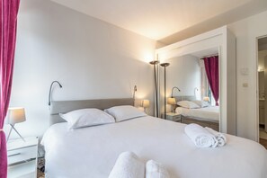 2 bedrooms, iron/ironing board, travel cot, free WiFi