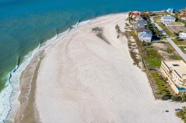 House - Vilano Villa Near Beach w Saltwater Pool Spa Game Room Built-in Grill (St. Augustine)