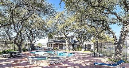 Modern 2BR 2BA near Domain - Q2 Stadium - SXSW - Kalahari Resorts