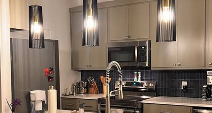 Modern 2BR 2BA near Domain - Q2 Stadium - SXSW - Kalahari Resorts