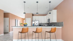บ้านพัก | 8 ห้องนอน