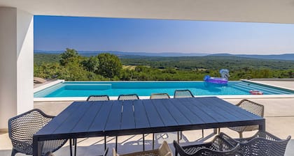 Villa ELEVATION with heated pool