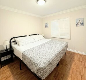 3 bedrooms, iron/ironing board, free WiFi, bed sheets