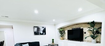 Coastal Getaway near Disneyland/ Knott’s Berryfarm