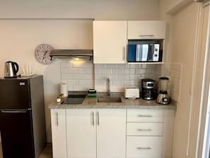 Fridge, microwave, stovetop, dishwasher - Casa Quark Apartments Lima (Lima)