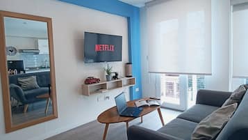 Estudio Confort (202) | Cortinas opacas, sistema de insonorización, wifi gratis y ropa de cama