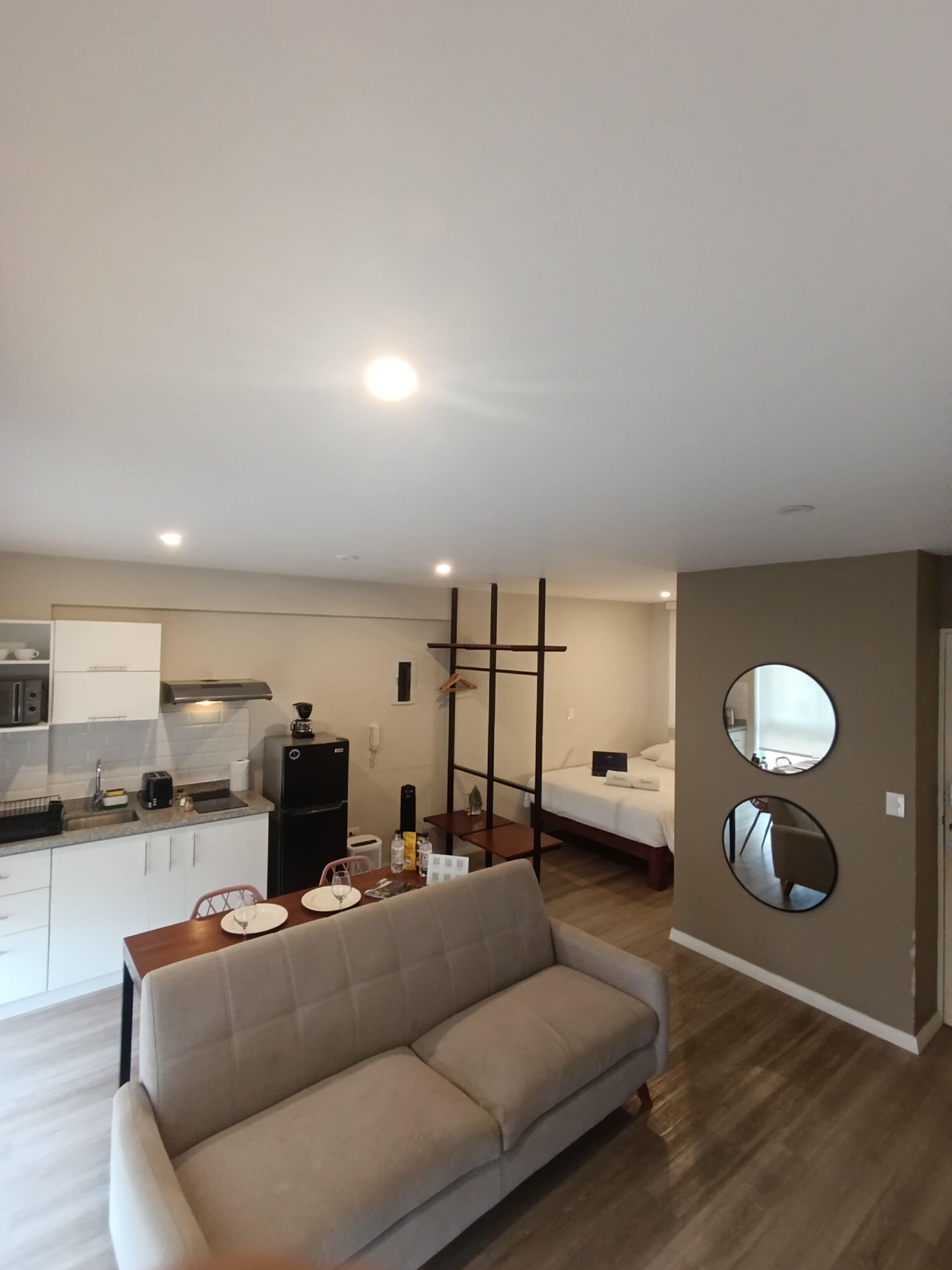 Comfort Studio (402) | Blackout drapes, soundproofing, free WiFi, bed sheets