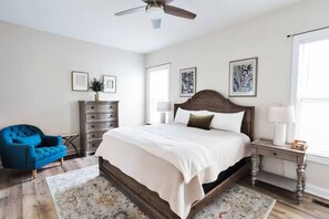 3 chambres, fer et planche à repasser, lit parapluie, Wi-Fi gratuit