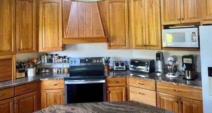 A BEAUTIFUL 3 BEDROOM/2.5 BATH HILLTOP HOME IDEAL FOR GREAT ESCAPES,
