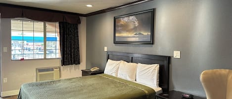 Standard Single Room, 1 King Bed, Non Smoking