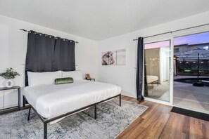 5 chambres, fer et planche à repasser, Wi-Fi, draps fournis