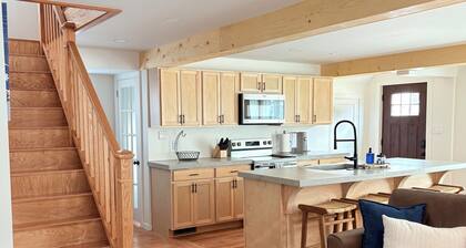 Renovated Downtown Port Austin Gem!