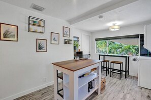 Miscellaneous - Zen 2br, 7 Min From Beach & Airport, Save Now! (Dania Beach)