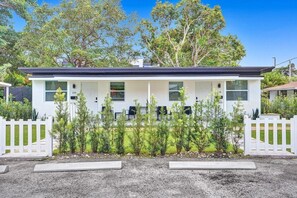Floor plan - Charming Miami Getaway Near Beaches & Attractions (Hallandale Beach)