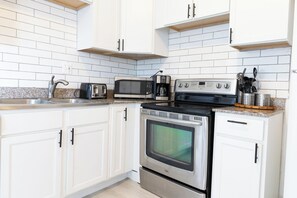 House (4 Bedrooms) | Floor plan - Spacious 4BR Family Home in Detroit Wifi & Parking (Detroit)